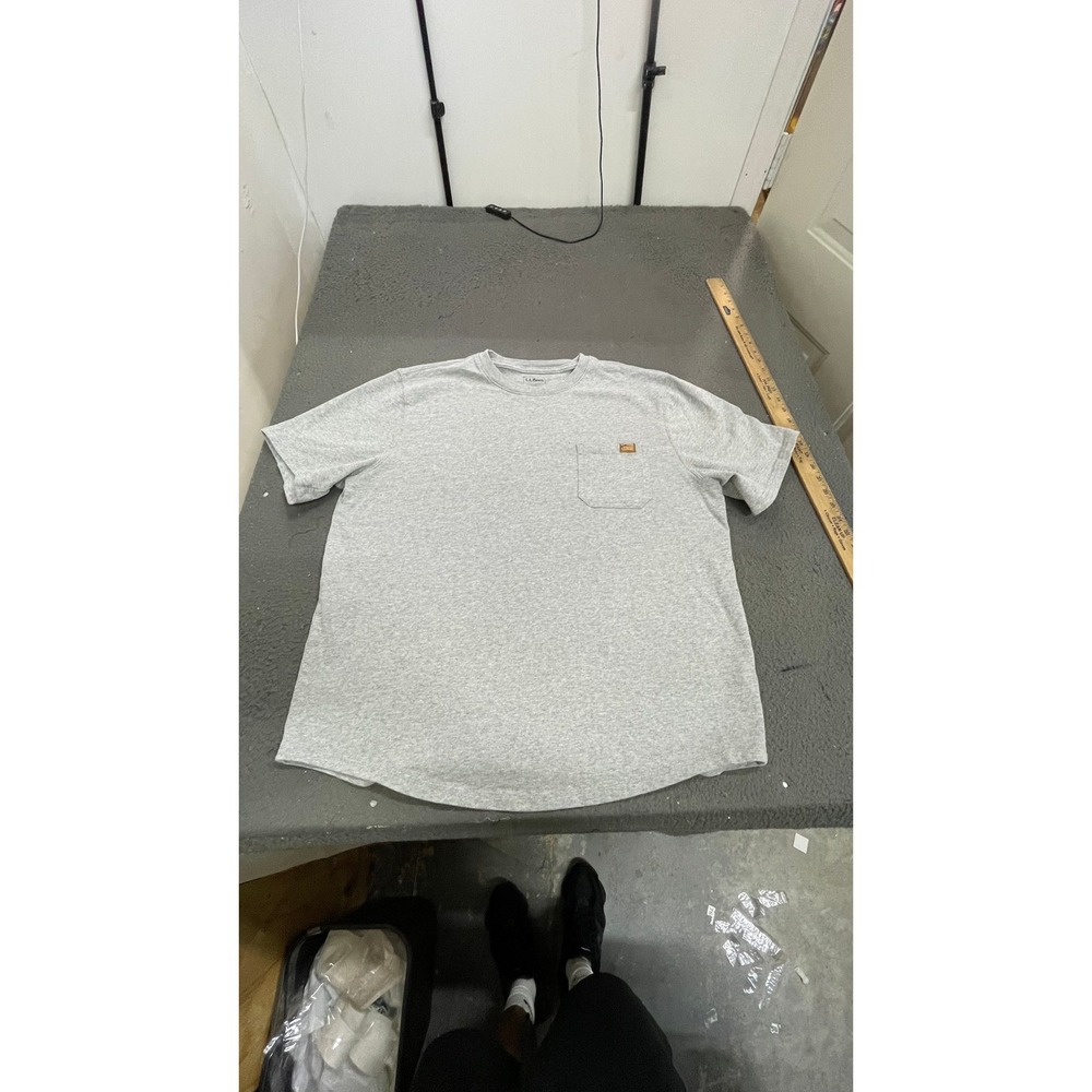 LL Bean Pocket T-Shirt Mens L Gray Excellent Traditional Fit Short Sleeve Tee
